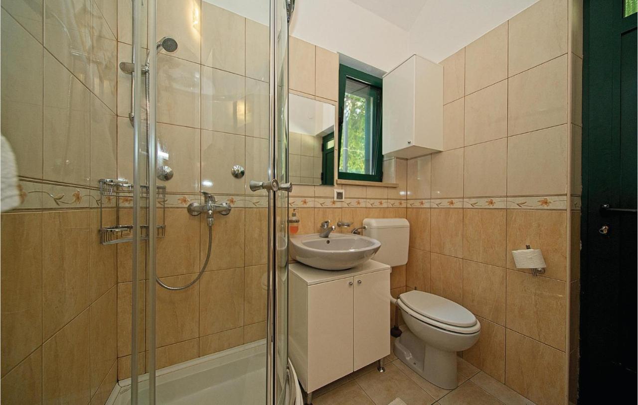 1 Bedroom Awesome Home In Postira Luaran gambar